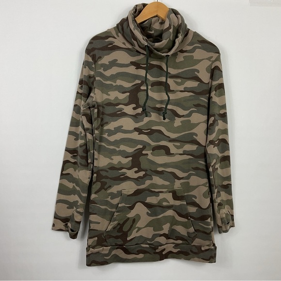 Chelsea‎ DeBoer By Lily & Lottie Camo Cowl Neck Tunic Top Size Large - Picture 1 of 7